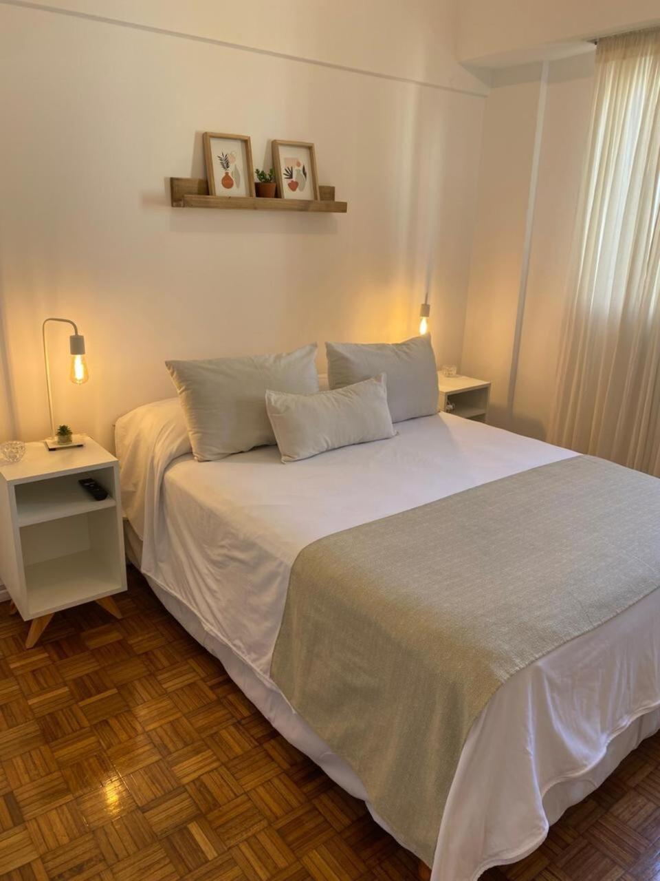 Apartment Homely French
